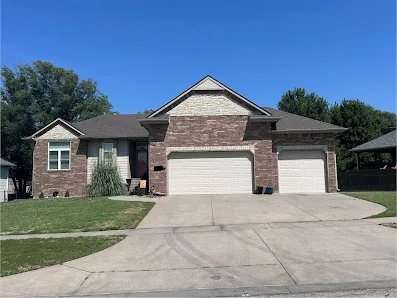 Monarch Roofing & Construction